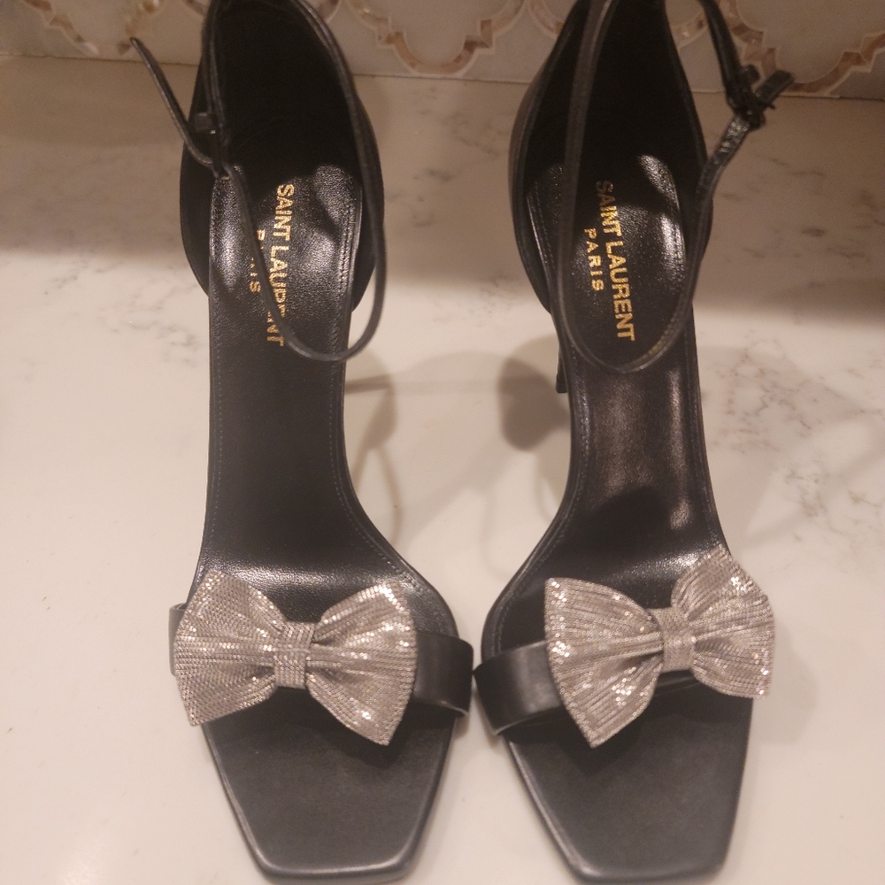 New in box saint laurent bow sandals